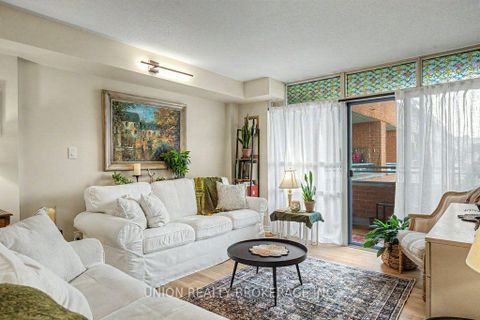 Photo 16 at 905 - 1093 Kingston Road, Cliffside, Toronto