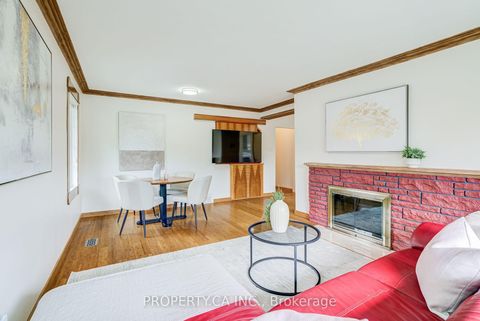 Photo 6 at 11 Barnsley Court, Maryvale, Toronto