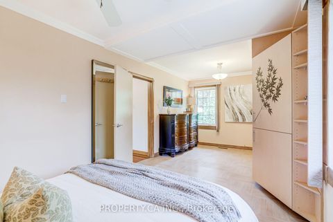 Photo 9 at 11 Barnsley Court, Maryvale, Toronto