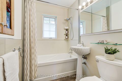 Photo 12 at 11 Barnsley Court, Maryvale, Toronto