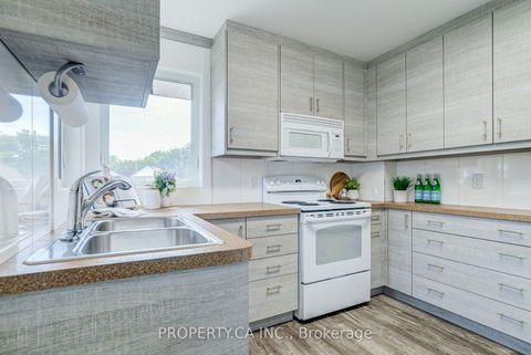 Photo 14 at 11 Barnsley Court, Maryvale, Toronto