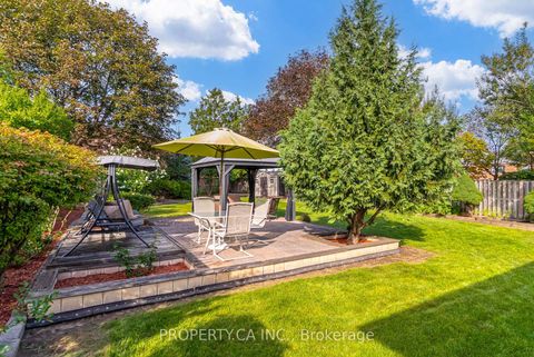 Photo 26 at 11 Barnsley Court, Maryvale, Toronto
