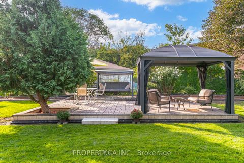 Photo 27 at 11 Barnsley Court, Maryvale, Toronto
