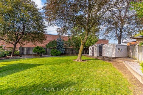 Photo 28 at 11 Barnsley Court, Maryvale, Toronto
