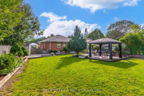 Photo 29 at 11 Barnsley Court, Maryvale, Toronto