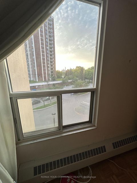 Photo 23 at 409 - 60 Pavane Linkway, Flemingdon Park, Toronto