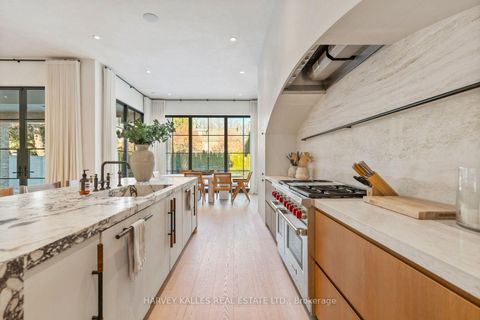 Photo 10 at 424 Lytton Boulevard, Lawrence Park South, Toronto