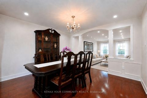 Photo 9 at 88 Cambridge Crescent, South Richvale, Richmond Hill