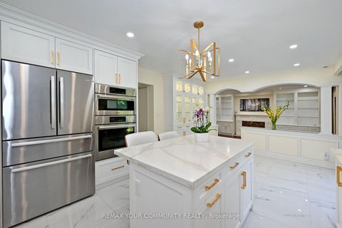 Photo 16 at 88 Cambridge Crescent, South Richvale, Richmond Hill