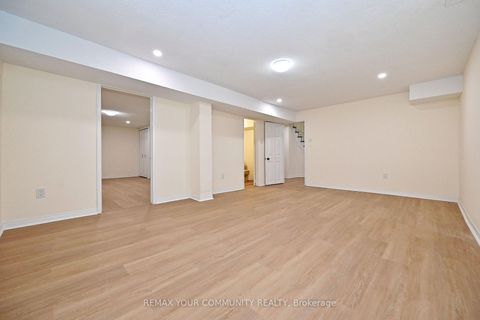 Photo 41 at 88 Cambridge Crescent, South Richvale, Richmond Hill