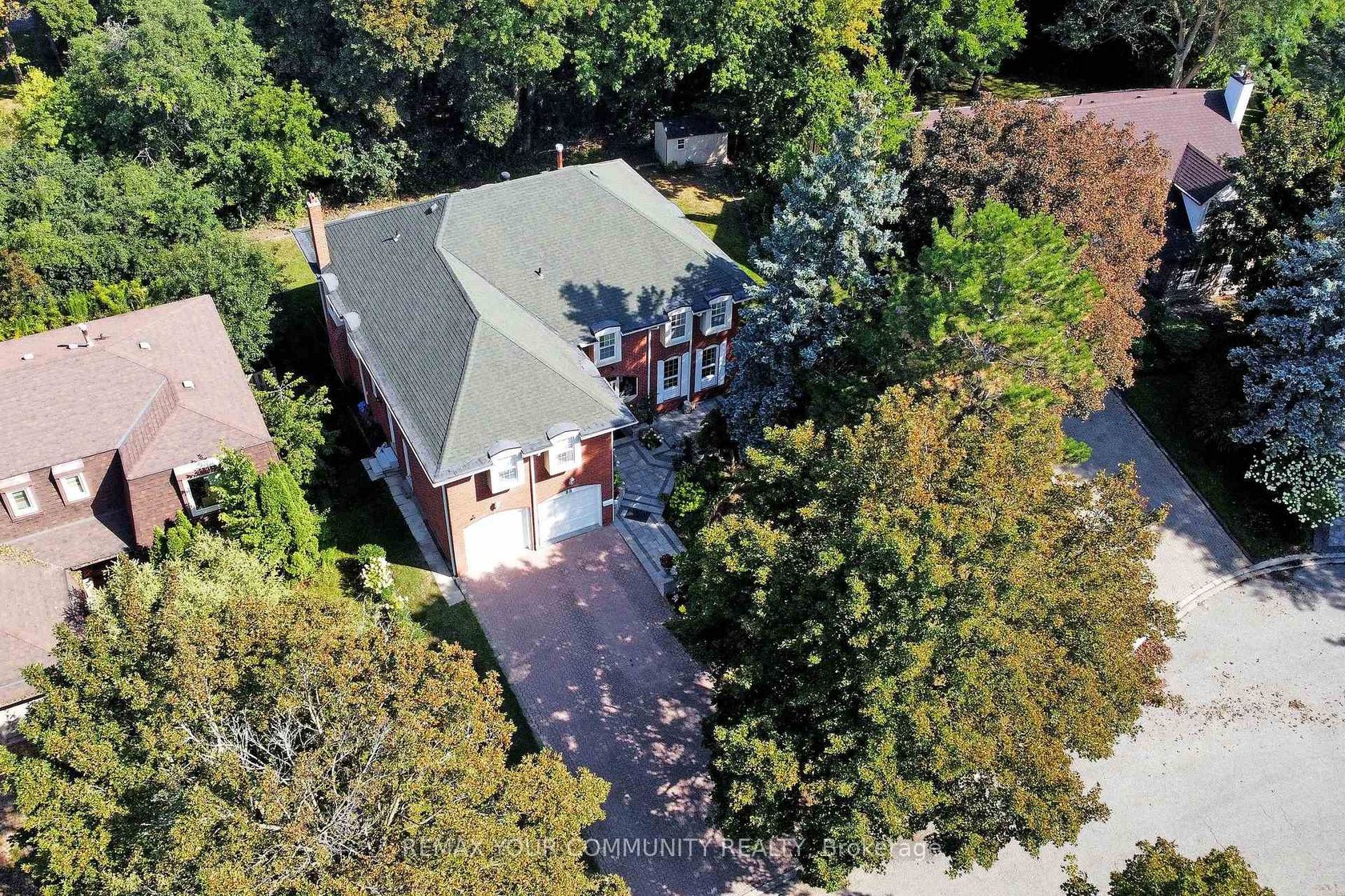 88 Cambridge Crescent, South Richvale, Richmond Hill photo number 2