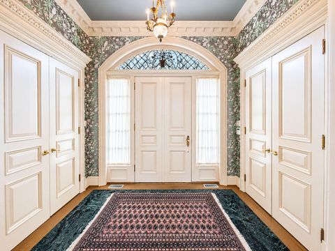 Photo 1 at 94 Dunvegan Road, Forest Hill South, Toronto