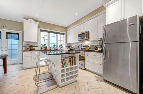 Photo 5 at 13 Flook Lane, Willowdale West, Toronto