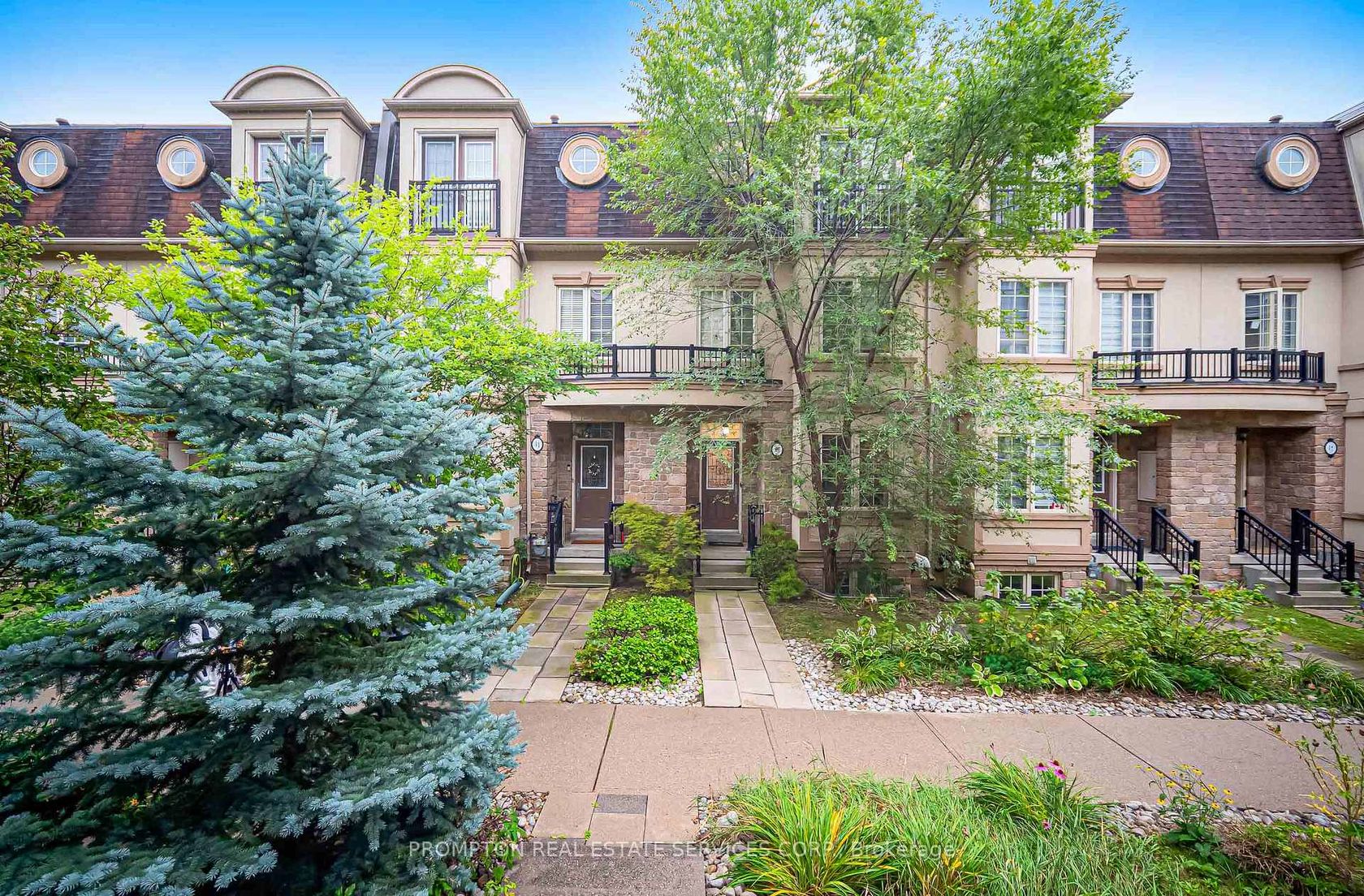 13 Flook Lane, Willowdale West, Toronto photo number 2