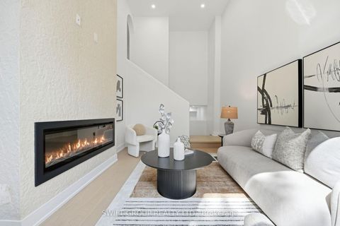 Photo 4 at 20 Boylen Street, Pelmo Park W4, Toronto