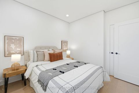 Photo 24 at 20 Boylen Street, Pelmo Park W4, Toronto