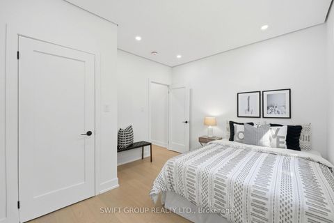 Photo 29 at 20 Boylen Street, Pelmo Park W4, Toronto