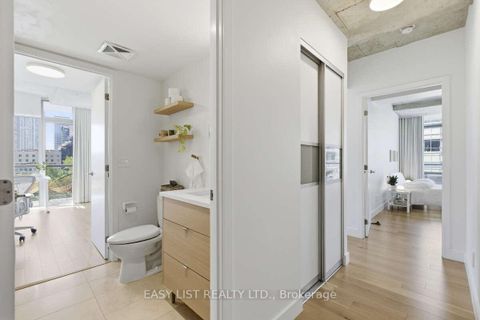 Photo 3 at 822 - 55 Stewart Street, Waterfront Communities C1, Toronto