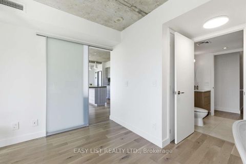Photo 15 at 822 - 55 Stewart Street, Waterfront Communities C1, Toronto