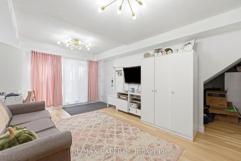 Photo 9 at 2025 - 85 George Appleton Way, CFB, Toronto