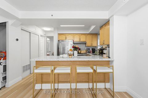 Photo 10 at 2025 - 85 George Appleton Way, CFB, Toronto