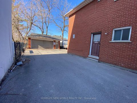 Photo 25 at 290 Sheppard Avenue W, Westgate, Toronto