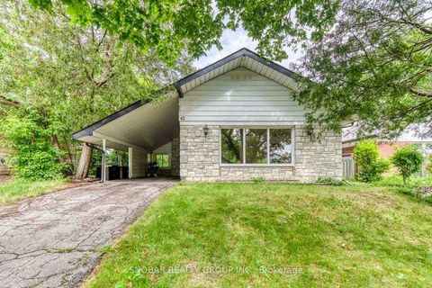 Photo 1 at 42 Clearbrooke Circle, Kipling, Toronto