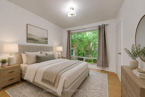 Photo 4 at 42 Clearbrooke Circle, Kipling, Toronto
