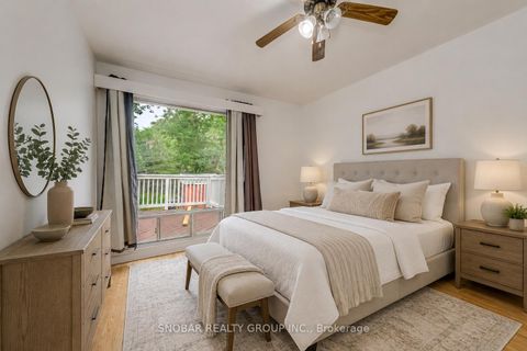 Photo 5 at 42 Clearbrooke Circle, Kipling, Toronto
