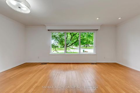 Photo 9 at 42 Clearbrooke Circle, Kipling, Toronto