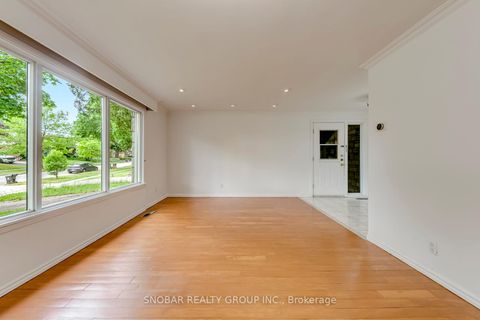 Photo 10 at 42 Clearbrooke Circle, Kipling, Toronto