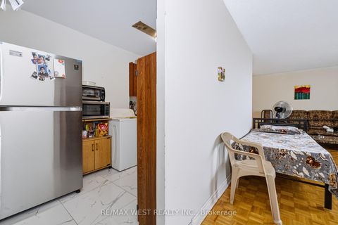 Photo 7 at 506 - 2645 Kipling Avenue, Jamestown, Toronto