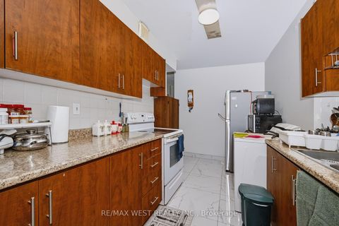 Photo 10 at 506 - 2645 Kipling Avenue, Jamestown, Toronto