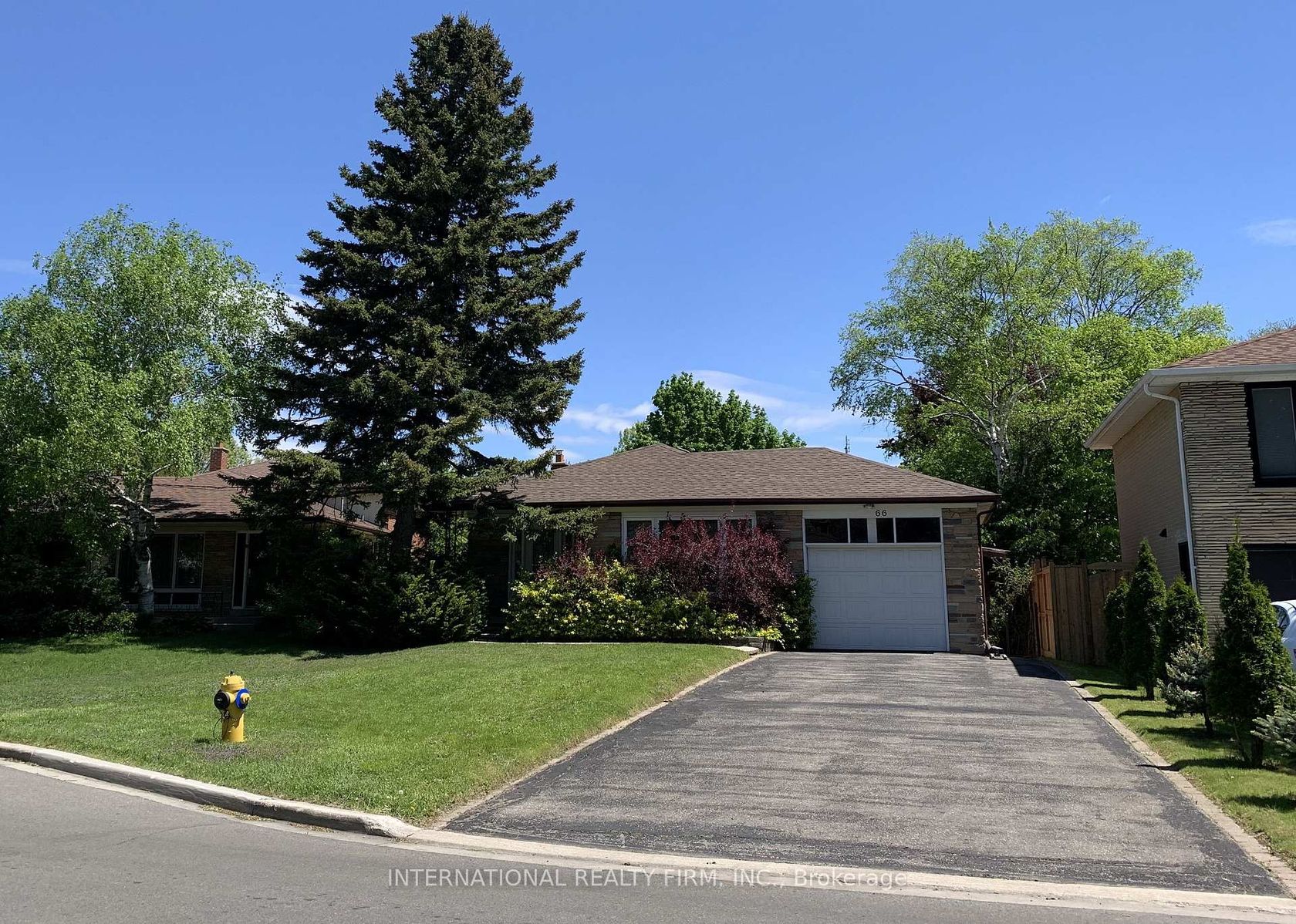 66 Dewlane Drive, Newtonbrook West, Toronto 