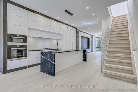 Photo 3 at 184 Falkirk Street, Nortown, Toronto