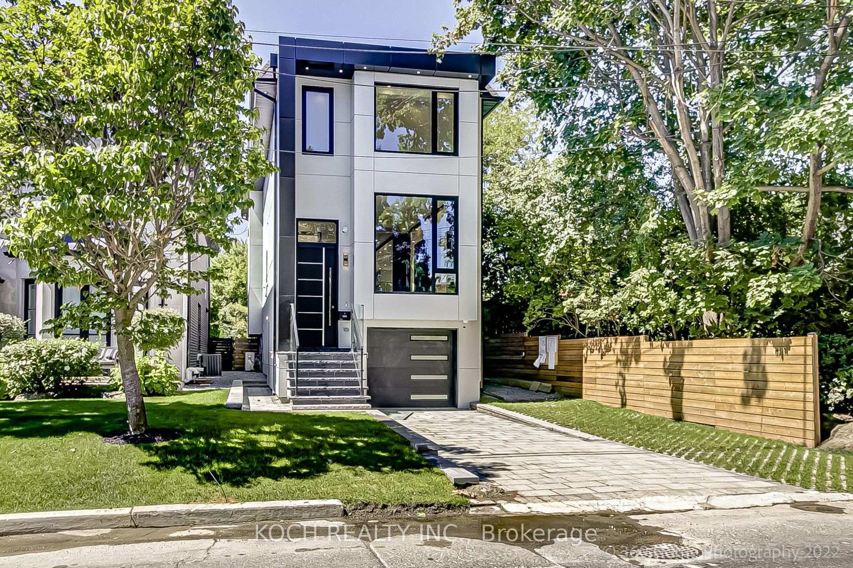 184 Falkirk Street, Nortown, Toronto photo 5