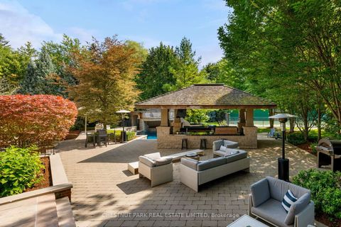 Photo 40 at 95 Bayview Ridge, York Mills, Toronto