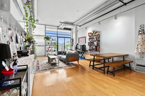 Photo 4 at 401 - 43 Hanna Avenue, Niagara, Toronto