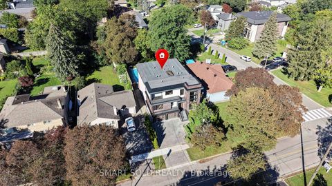 Photo 2 at 588 Conacher Drive, Newtonbrook East, Toronto