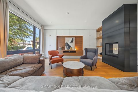 Photo 11 at 588 Conacher Drive, Newtonbrook East, Toronto