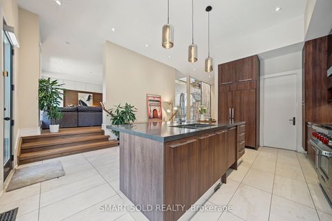 Photo 18 at 588 Conacher Drive, Newtonbrook East, Toronto