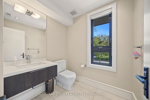 Photo 22 at 588 Conacher Drive, Newtonbrook East, Toronto