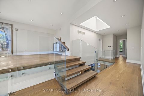 Photo 24 at 588 Conacher Drive, Newtonbrook East, Toronto