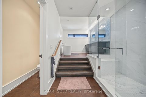 Photo 27 at 588 Conacher Drive, Newtonbrook East, Toronto