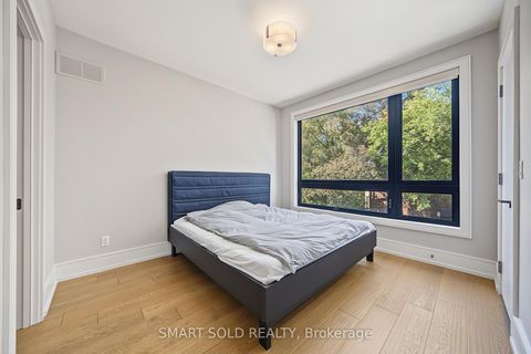 Photo 30 at 588 Conacher Drive, Newtonbrook East, Toronto