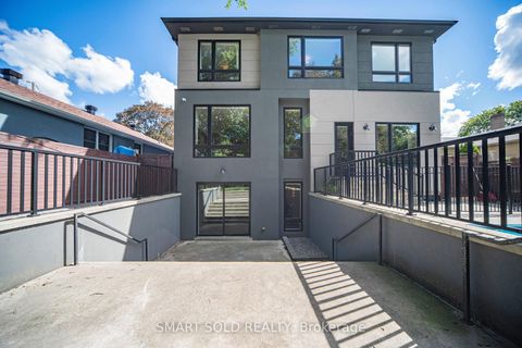 Photo 46 at 588 Conacher Drive, Newtonbrook East, Toronto