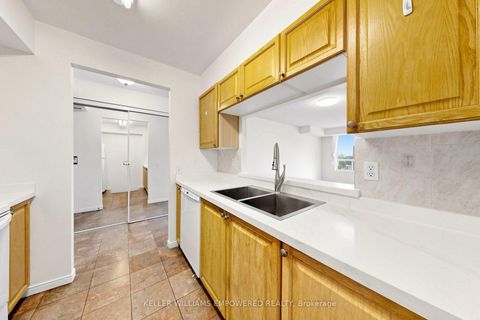 Photo 17 at 1511 - 238 Doris Avenue, Newtonbrook East, Toronto