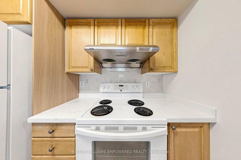 Photo 20 at 1511 - 238 Doris Avenue, Newtonbrook East, Toronto