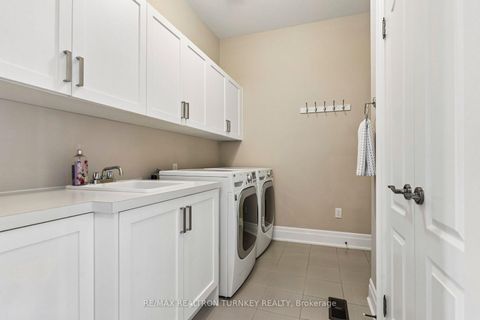Photo 22 at 76 Vines Place, Bayview Southeast, Aurora