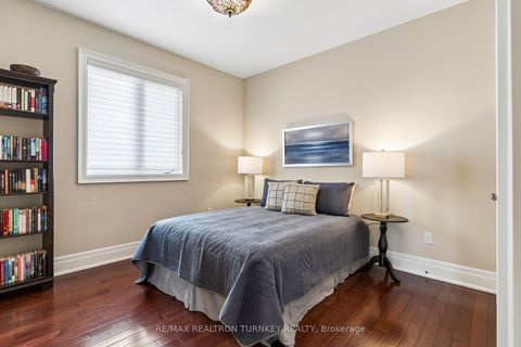 Photo 29 at 76 Vines Place, Bayview Southeast, Aurora